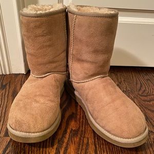 UGG Australia Classic Short Sand Boot Sz. 8